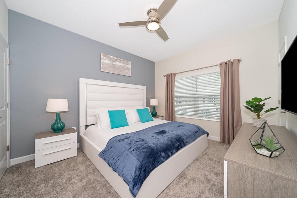 4816LN Townhouse 4 Beds 3 Baths with Private Pool House in Kissimmee