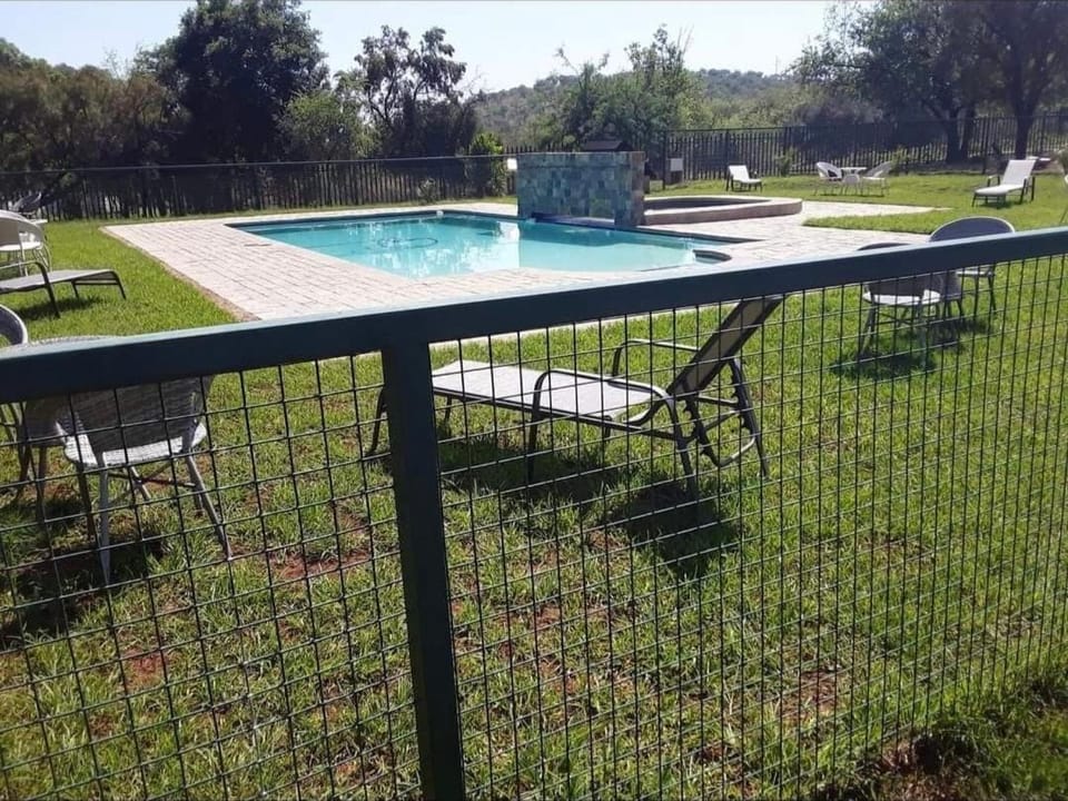 Nikita Portuguese Restaurant and Motel Bed and Breakfast in Gauteng