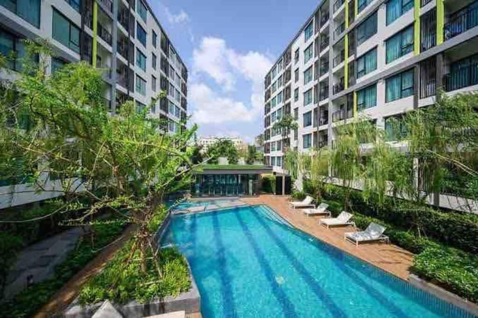 Cozy room with free Wi-Fi Netflix near BTS onnut Apartment in Bangkok