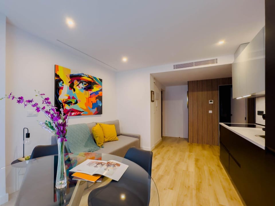 TV and multimedia, Kitchen or kitchenette, Living room, Dining area