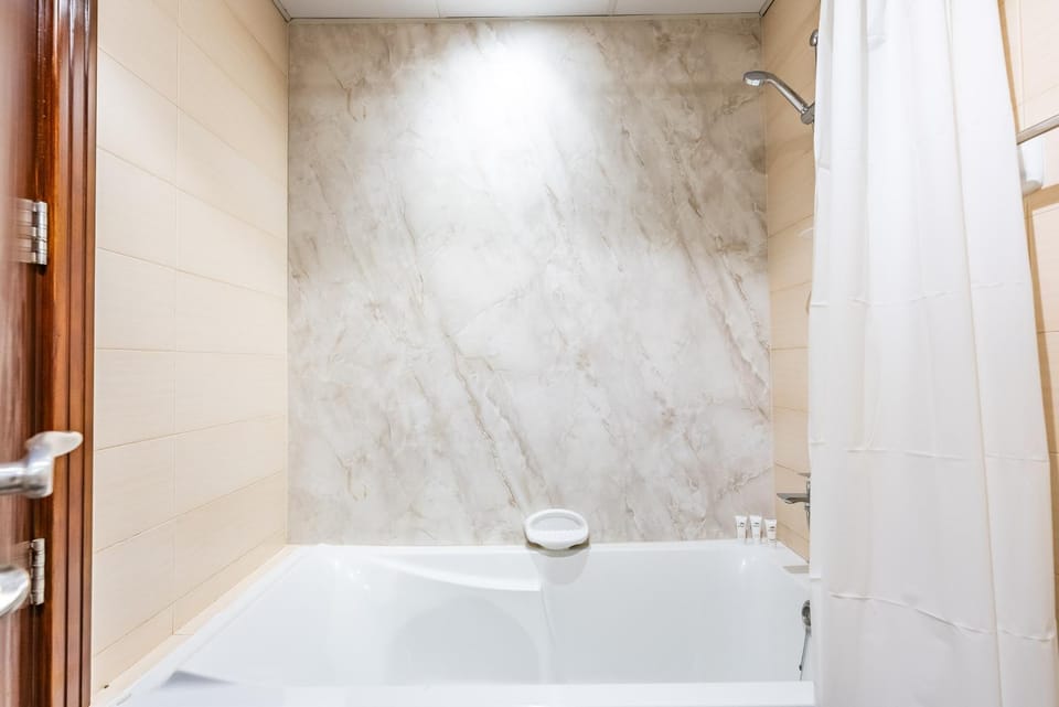 Bathroom, Bath
