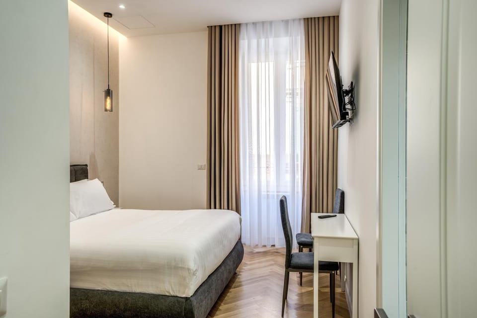 Bed, Photo of the whole room