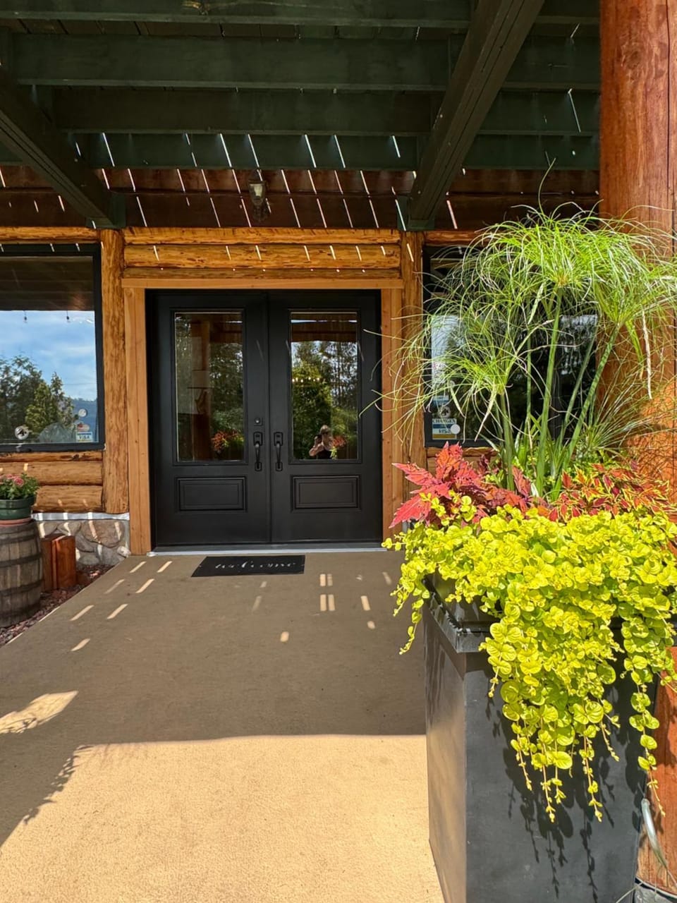 Facade/entrance
