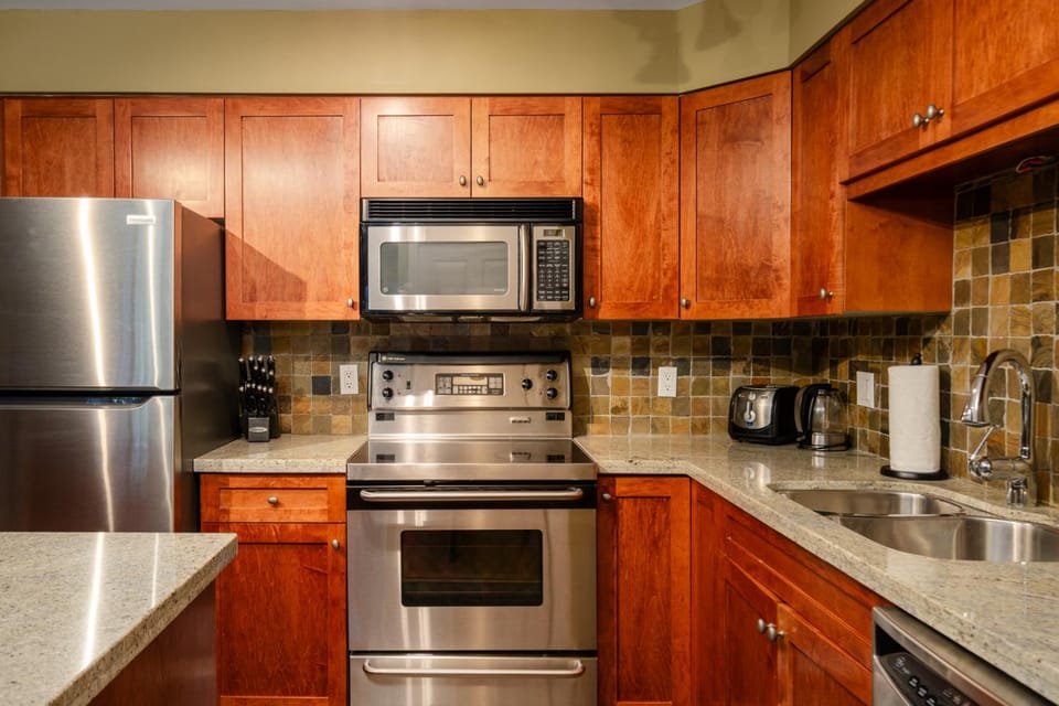 Coffee/tea facilities, Kitchen or kitchenette, dishwasher, minibar, pet friendly, stove, toaster