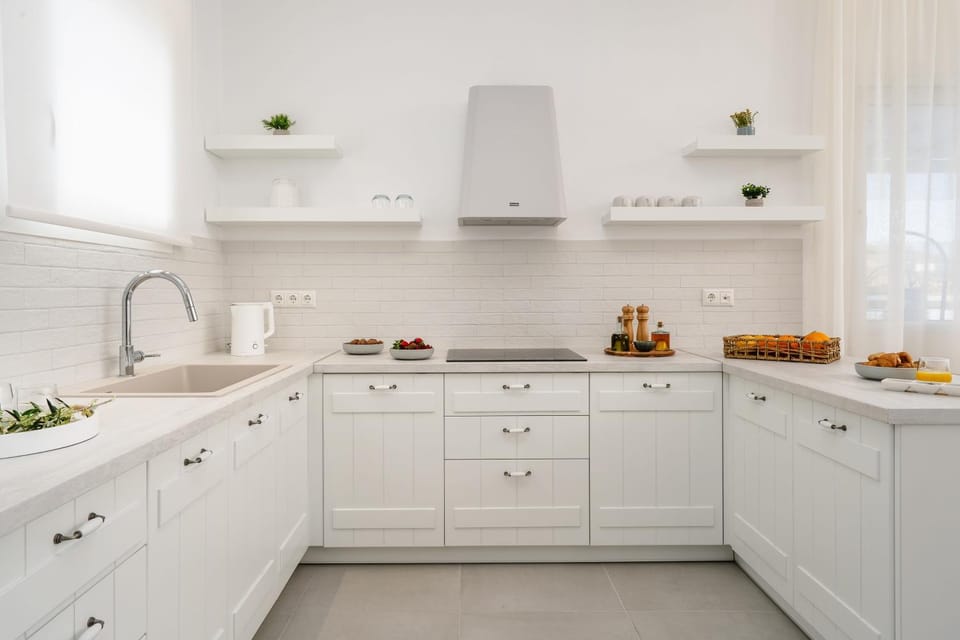 Kitchen or kitchenette, Food and drinks, Food, stove