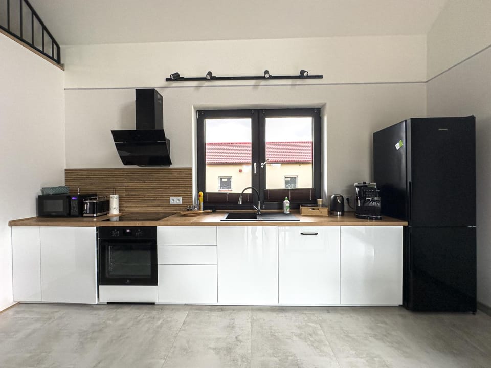 Kitchen or kitchenette, dishwasher, oven, pet friendly, stove, toaster