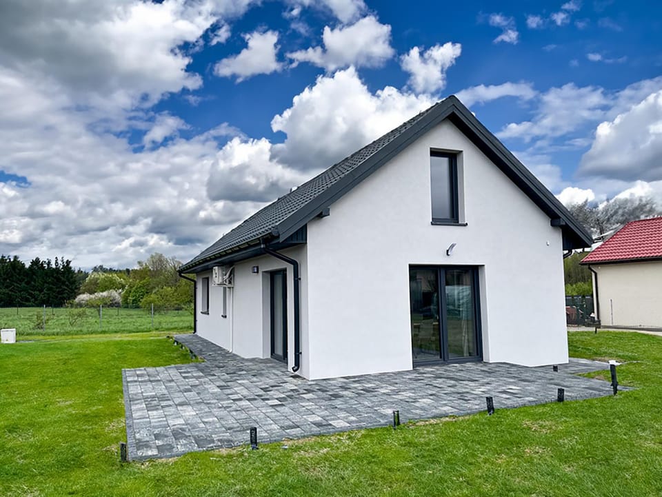 Property building, Day, Garden