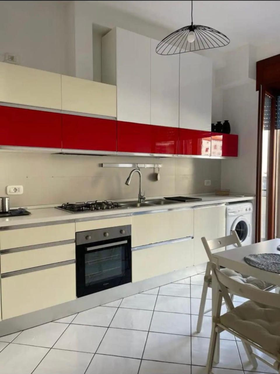 Kitchen or kitchenette, Dining area, pet friendly, toaster, washing machine