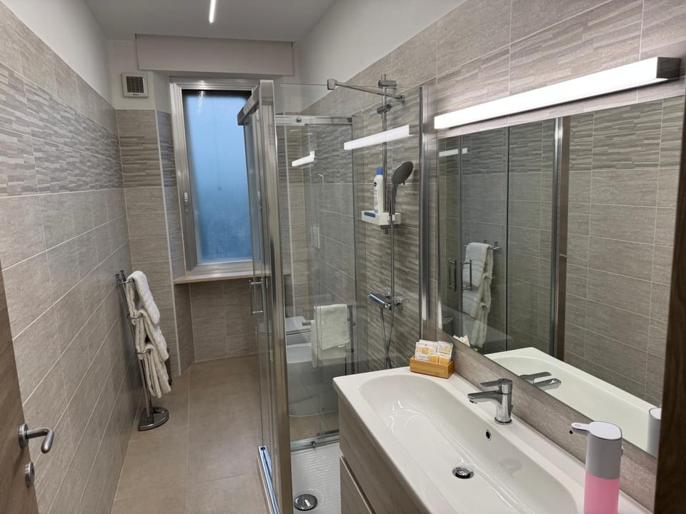 Shower, Bathroom
