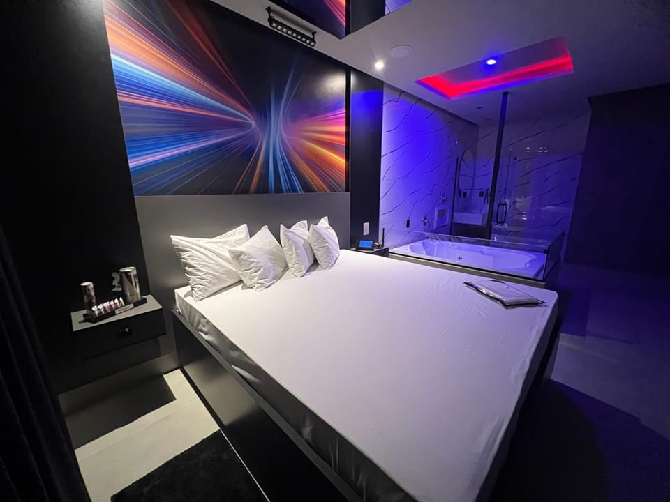 Bed, Photo of the whole room