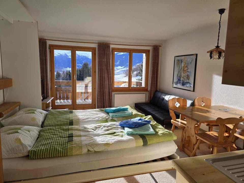 Bed, Living room, Bedroom
