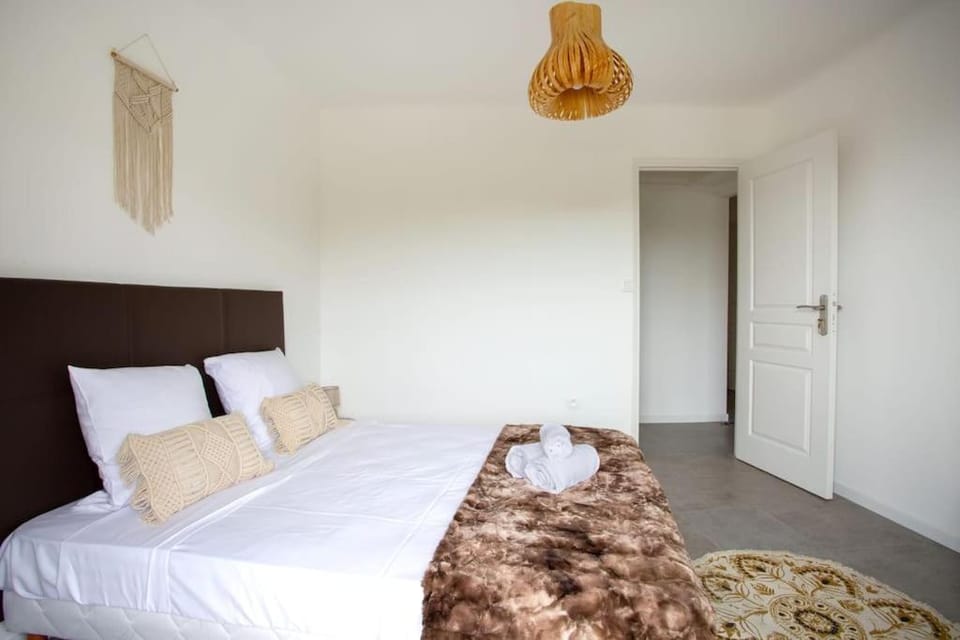 4 pièces 8 personnes proche aéroport,tramway Apartment in Nice