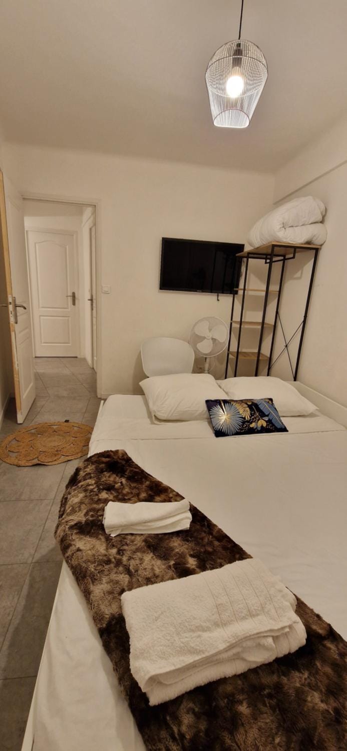 4 pièces 8 personnes proche aéroport,tramway Apartment in Nice