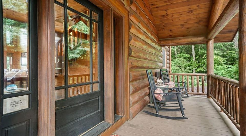 Overlook Cabin Cabin in Georgia
