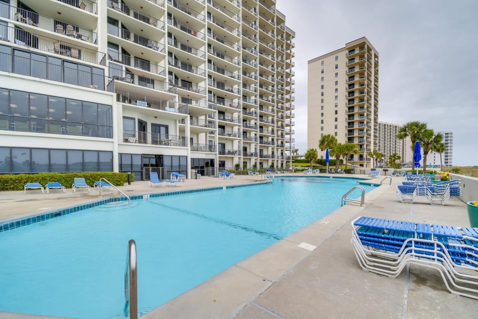 Oceanfront Retreat! Orange Beach Resort Condo House in Orange Beach