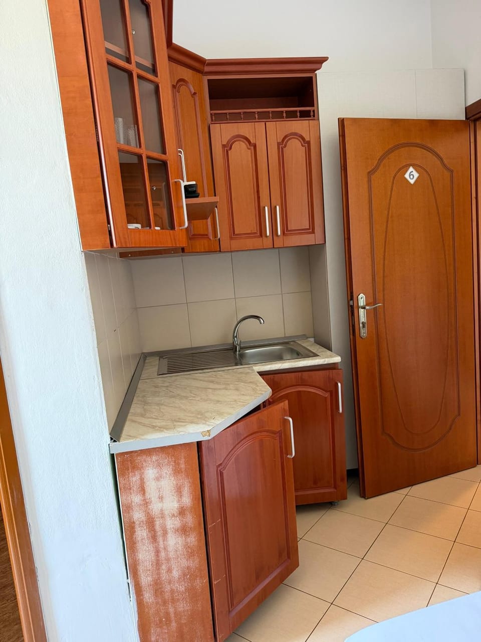 Kitchen or kitchenette