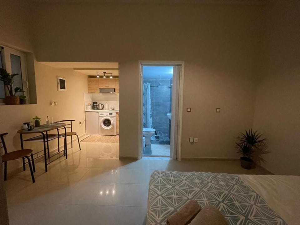 Bathroom, Kitchen or kitchenette