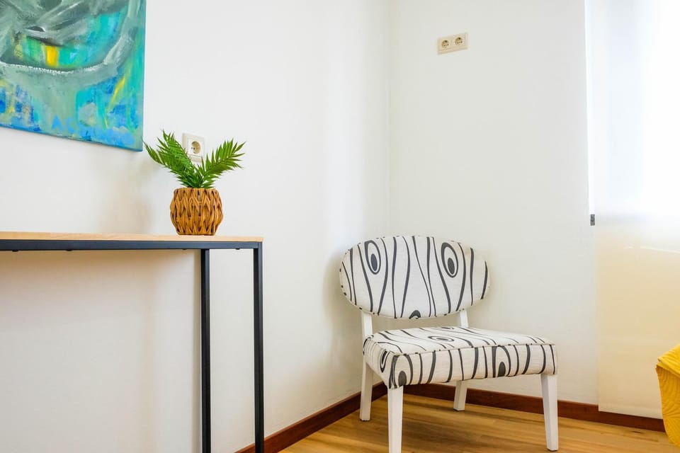 Seating area, Bedroom