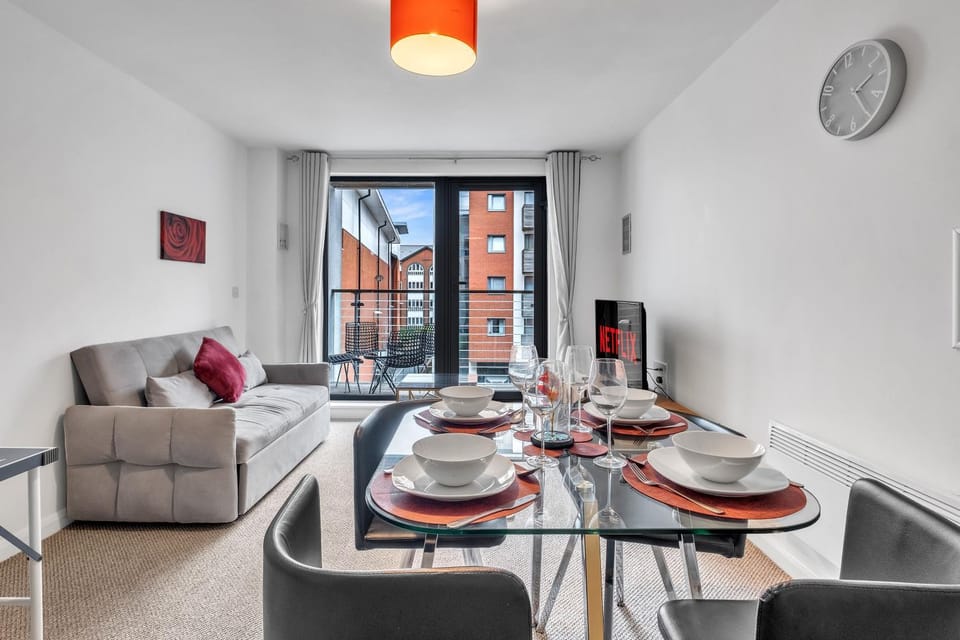 Living room, Seating area, Dining area