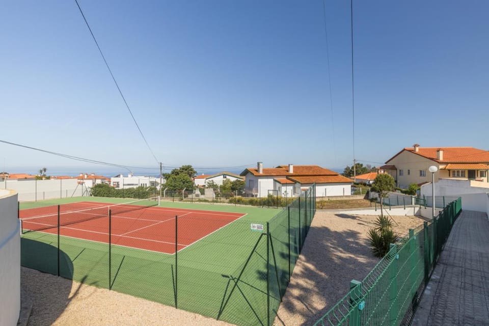 Tennis court, Tennis court