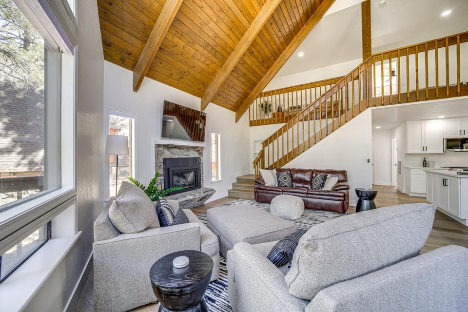 Family Friendly: Modern Cabin in Munds Park! Cabin in Munds Park