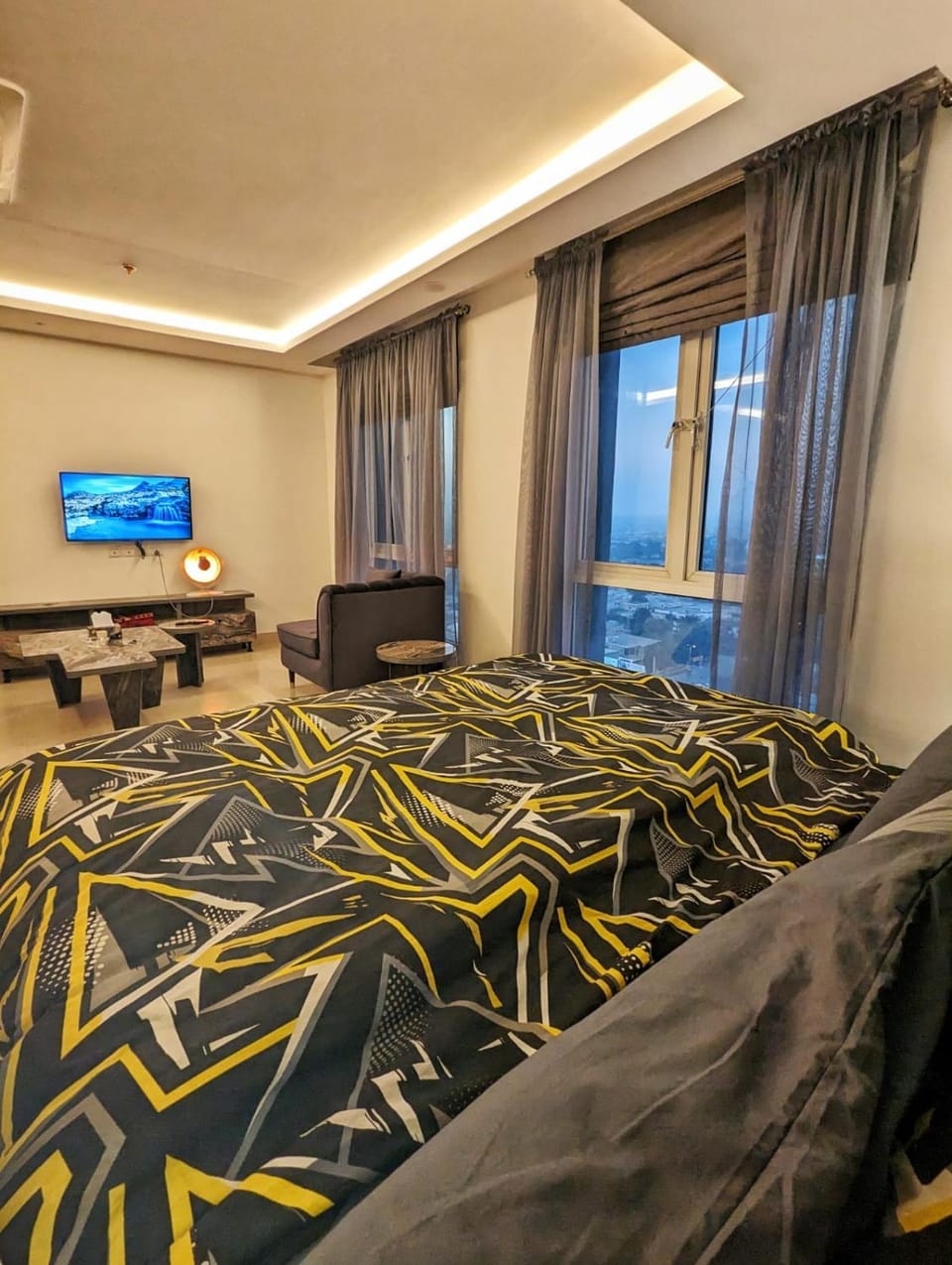 Photo of the whole room, Seating area, air conditioner