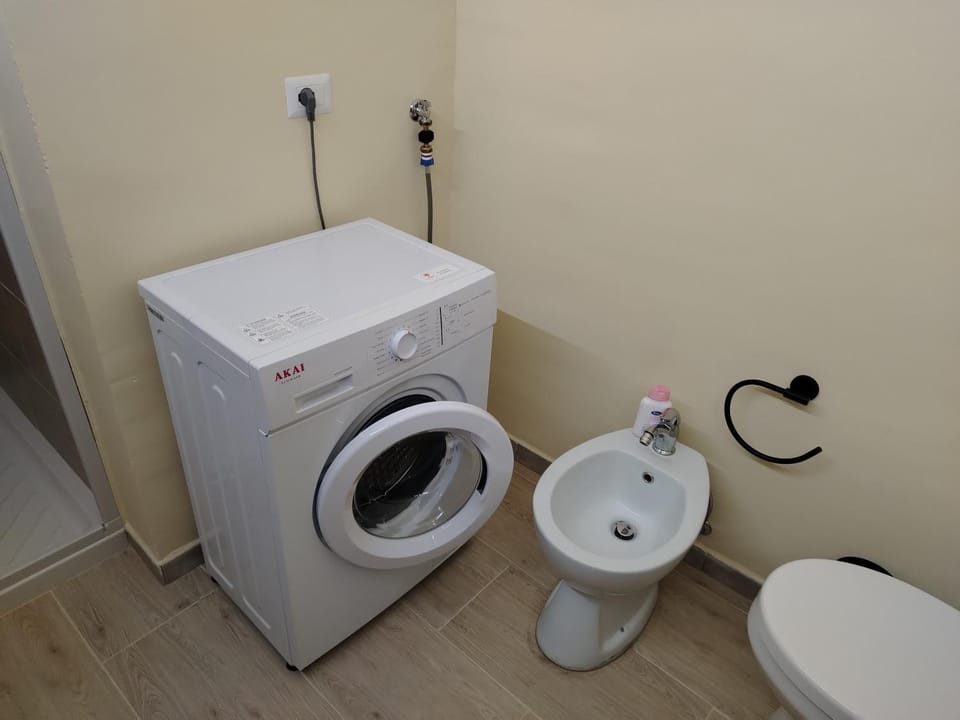 Bathroom, washing machine