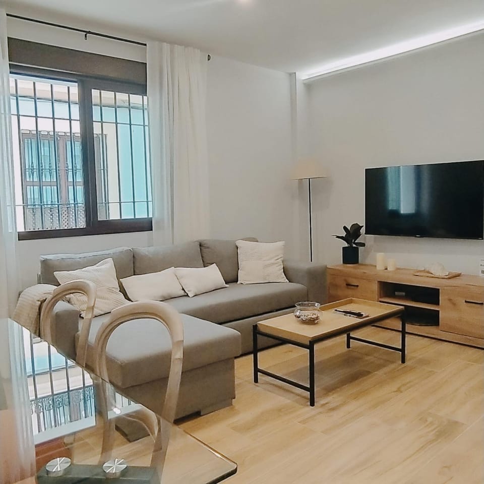 TV and multimedia, Living room, heating, heating, air conditioner, air conditioner