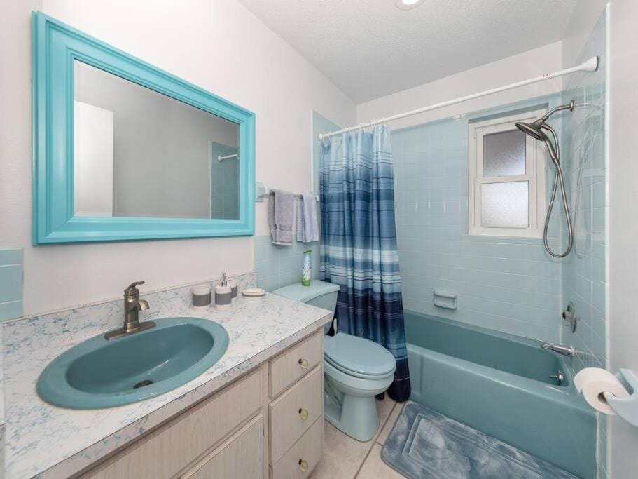 Bathroom, Bath