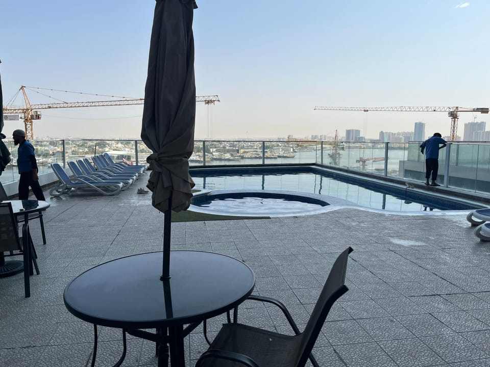 View (from property/room), Pool view, Swimming pool, Swimming pool, sunbed