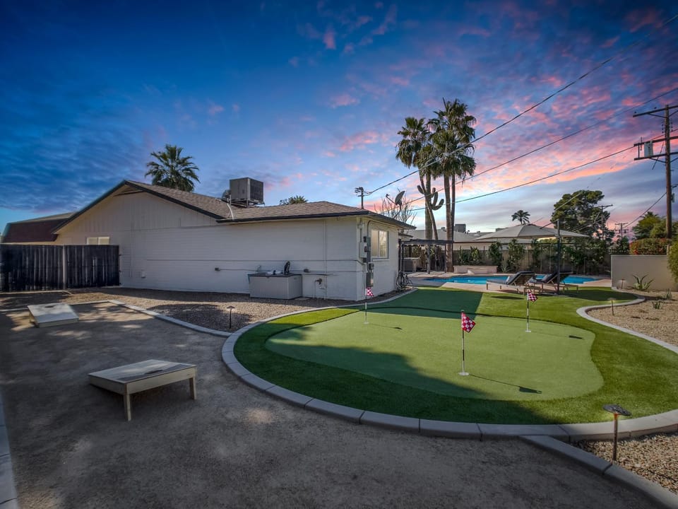 Montecito - Hot Tub - Amazing Pool - Fire Pit House in Scottsdale