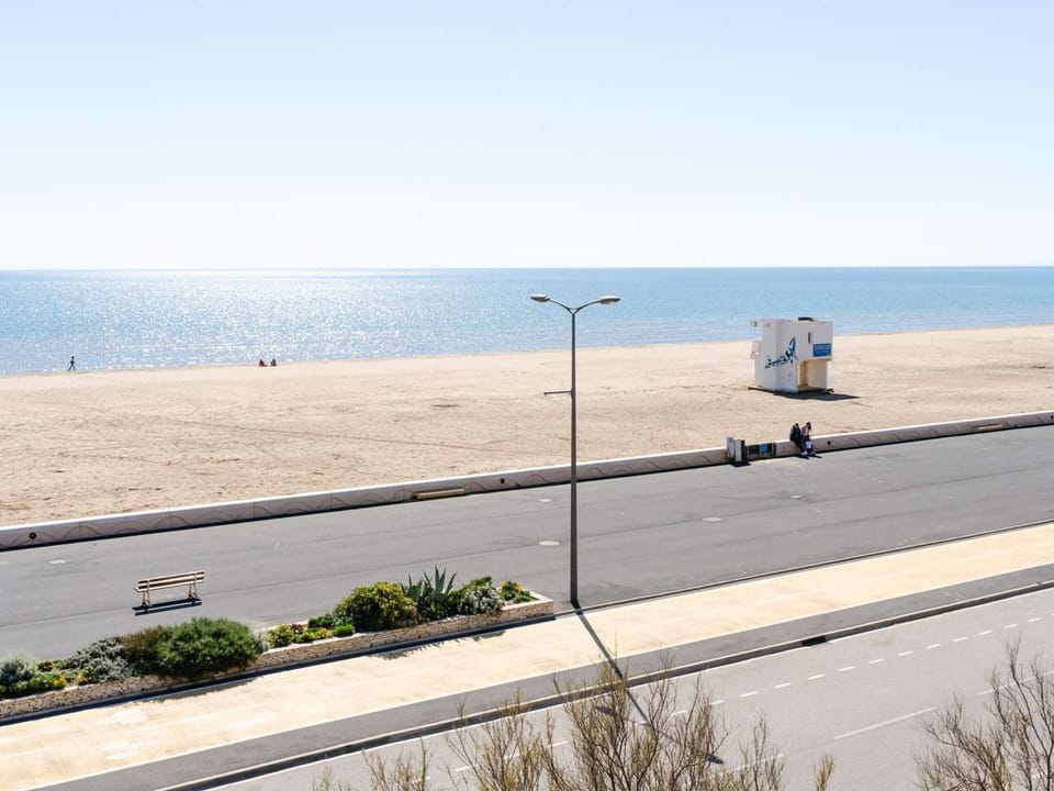 Appartement T2 en front de mer avec balcon à Narbonne Plage - FR-1-409-263 Apartment in Narbonne