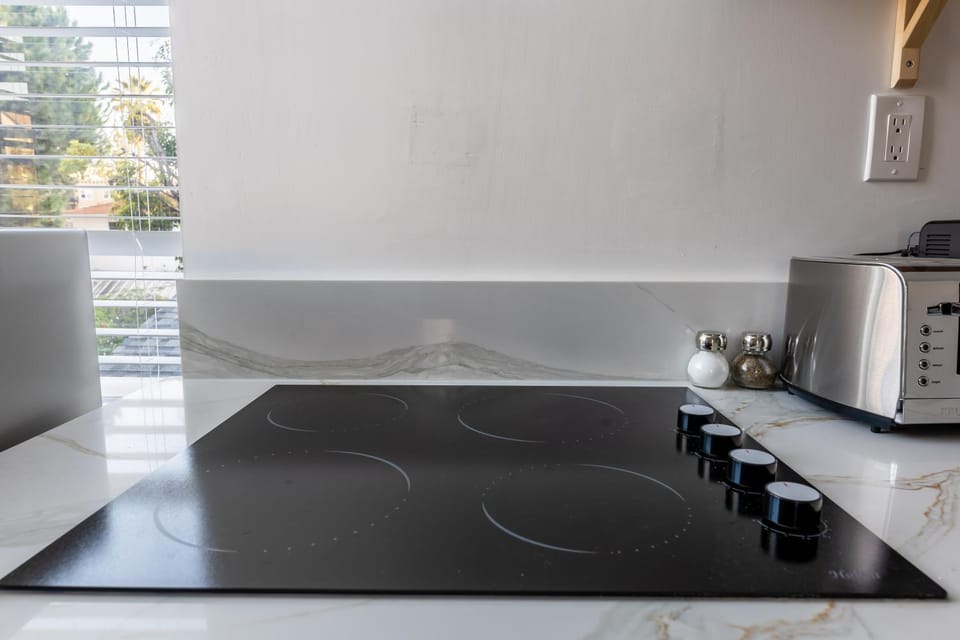 Kitchen or kitchenette, stove