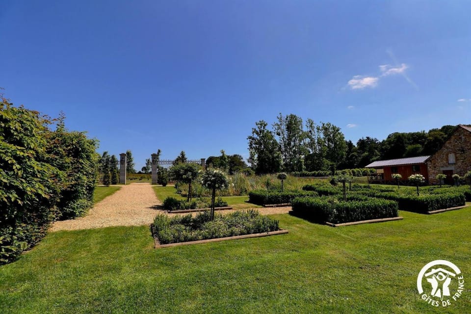Lodge de l'etang House in Brittany