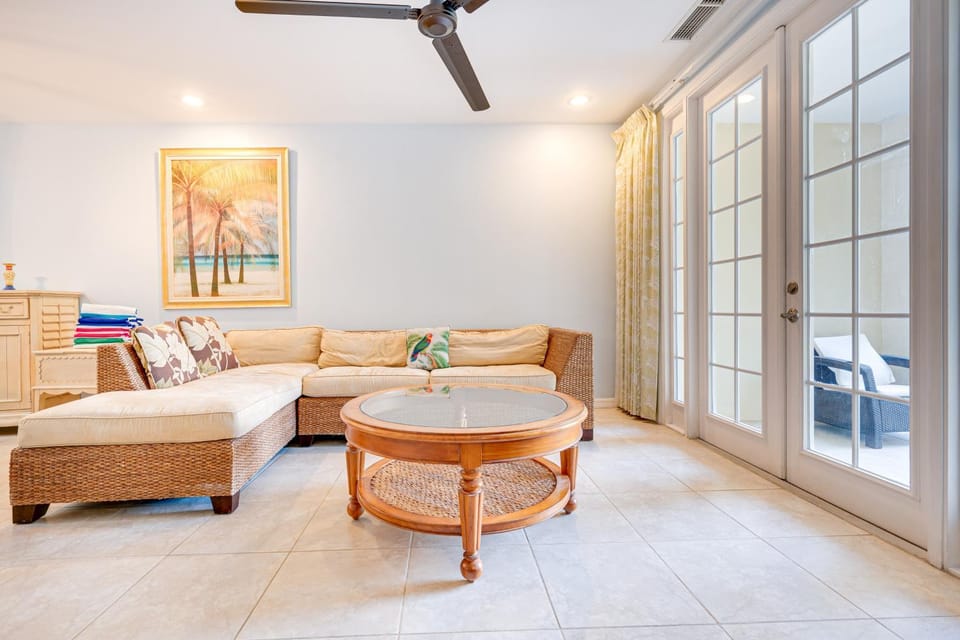 Pacifico Townhome w/ 4 Resort Pools & Beach Club! House in Coco