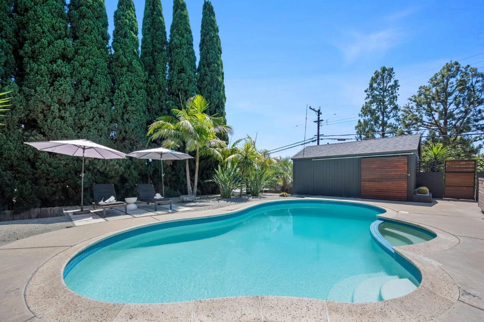 Agua Dulce - Mid Century Oasis - Pool &Hot Tub House in Casa De Oro-Mount
