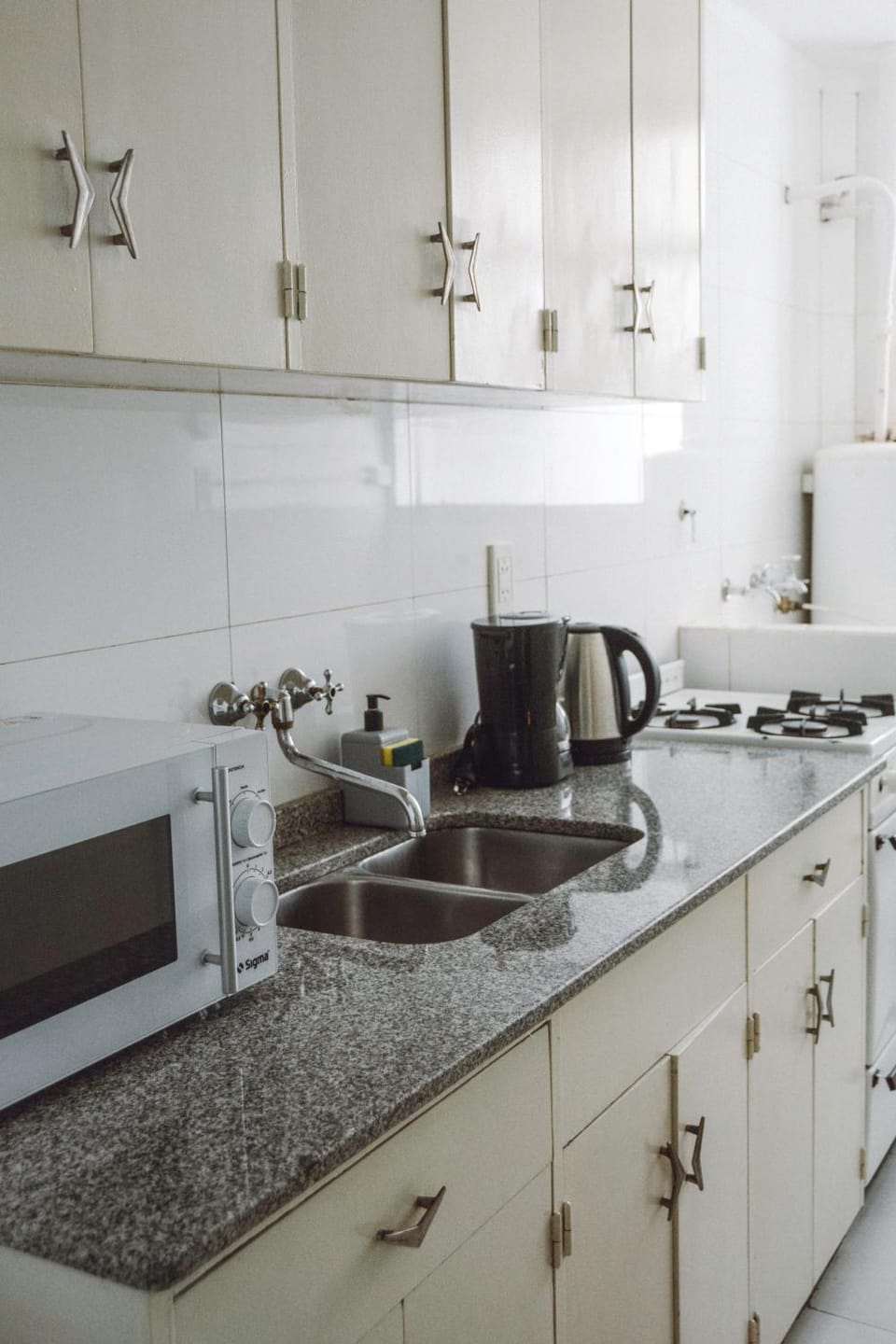 Coffee/tea facilities, Kitchen or kitchenette, minibar, pet friendly, stove