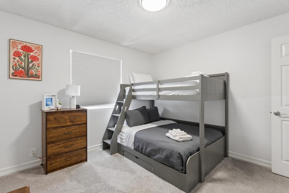 Glenbrook - Free Heated Pool - Hot Tub - Fire Pit House in Fountain Hills