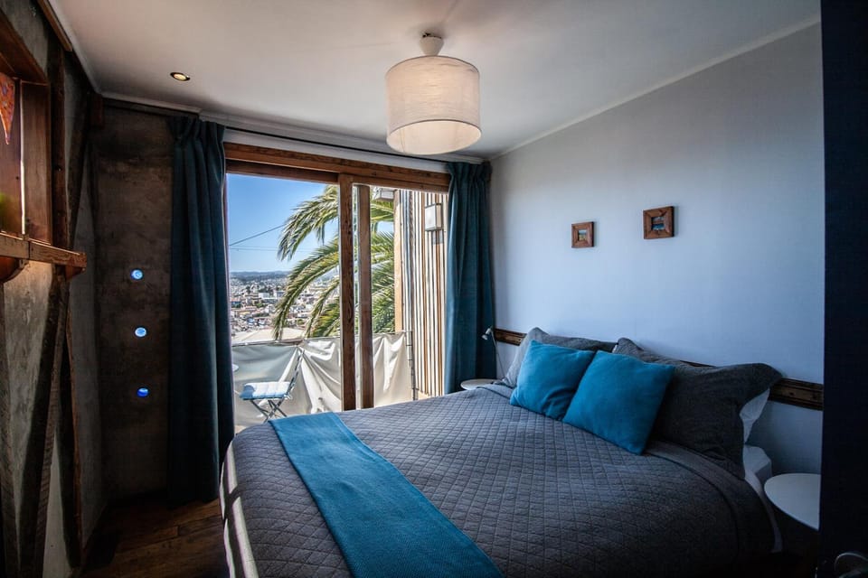 Bed, Bedroom, City view