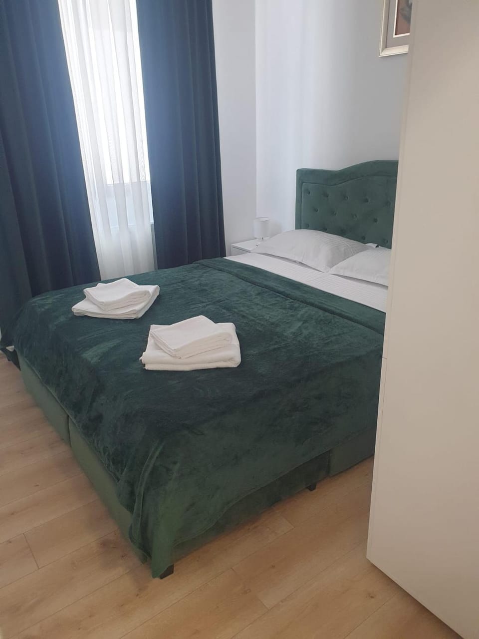 Bed, TV and multimedia, Bedroom, storage, wardrobe