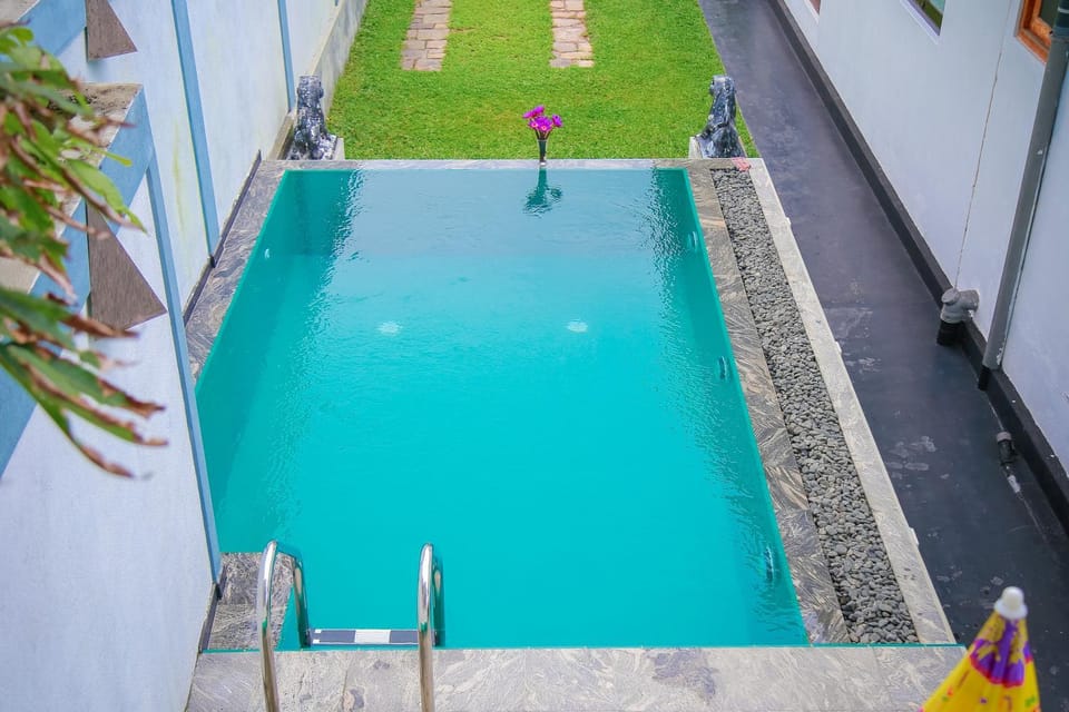 Pool view, Swimming pool, Swimming pool