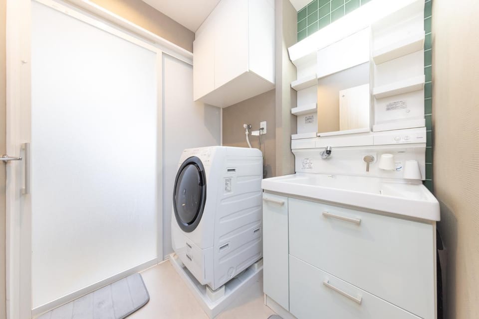 Bathroom, washing machine