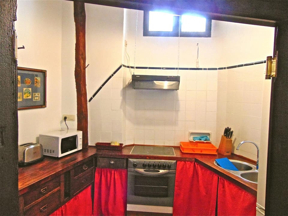 Kitchen or kitchenette, Communal kitchen, On site