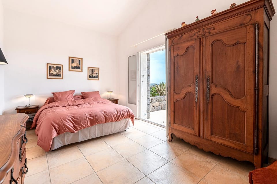 Bed, Bedroom, wardrobe