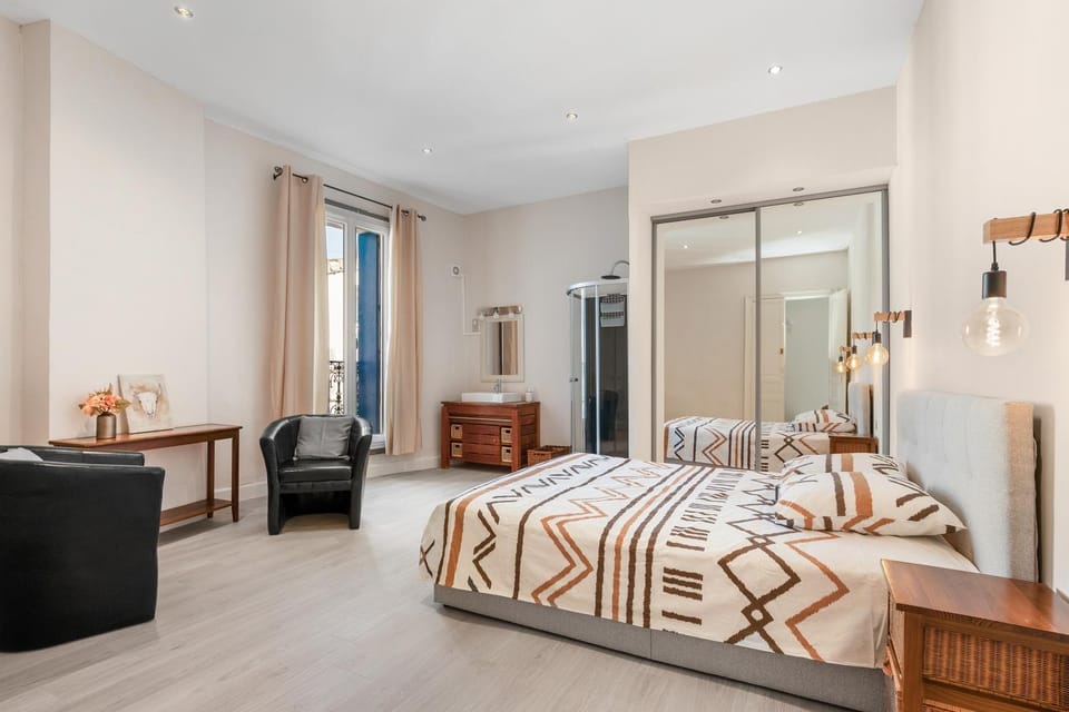 Bed, Bedroom