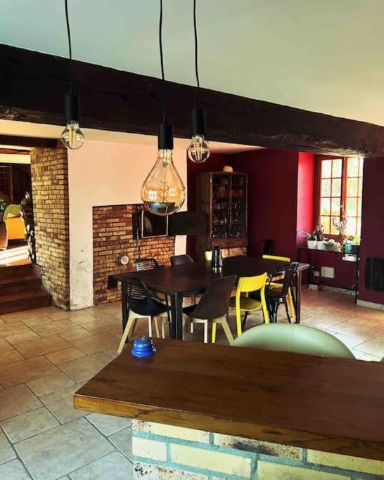 Longère Berrichonne au cœur des vignes House in Centre-Val de Loire