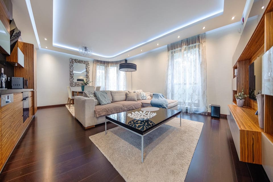 TV and multimedia, Living room, Seating area