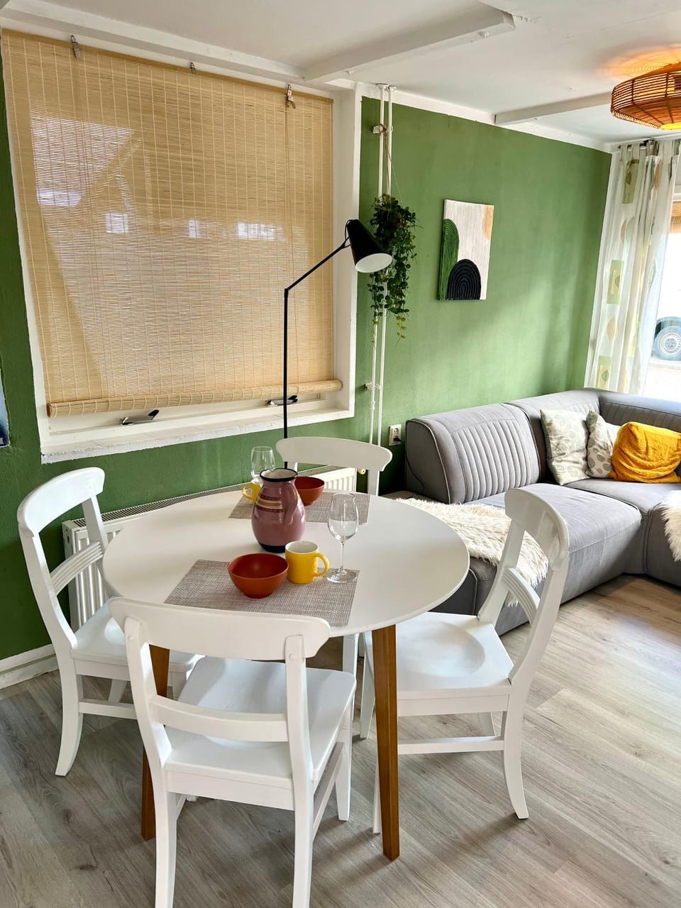 Food and drinks, Dining area