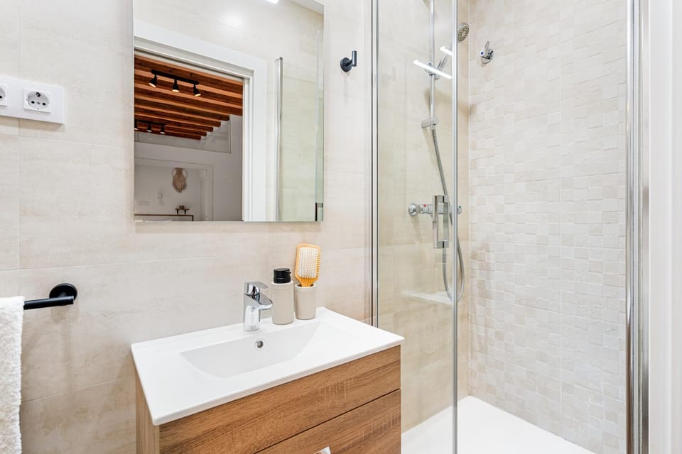 Lodging Apartments Almirall Beach 11 Apartment in Barcelona