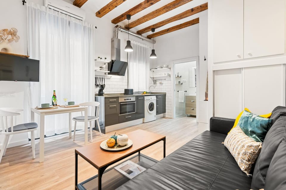 Lodging Apartments Almirall Beach 11 Apartment in Barcelona